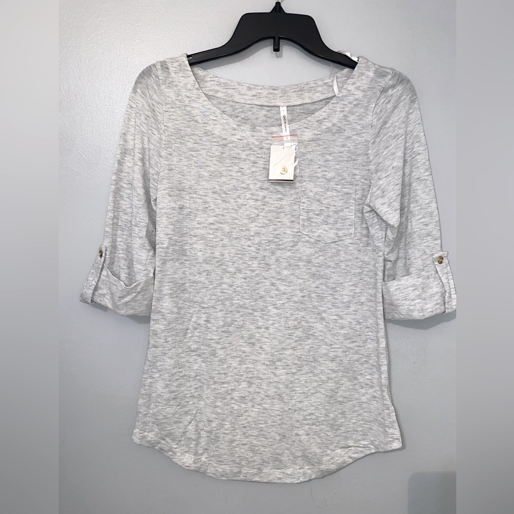 NWT Women’s Small Gray Top with 3/4 Sleeve